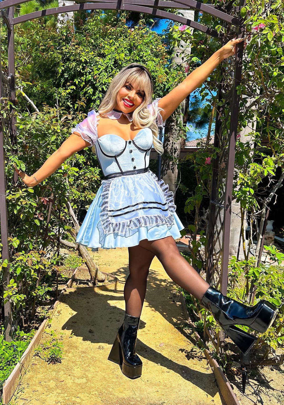 Looking Glass Girl Costume Set