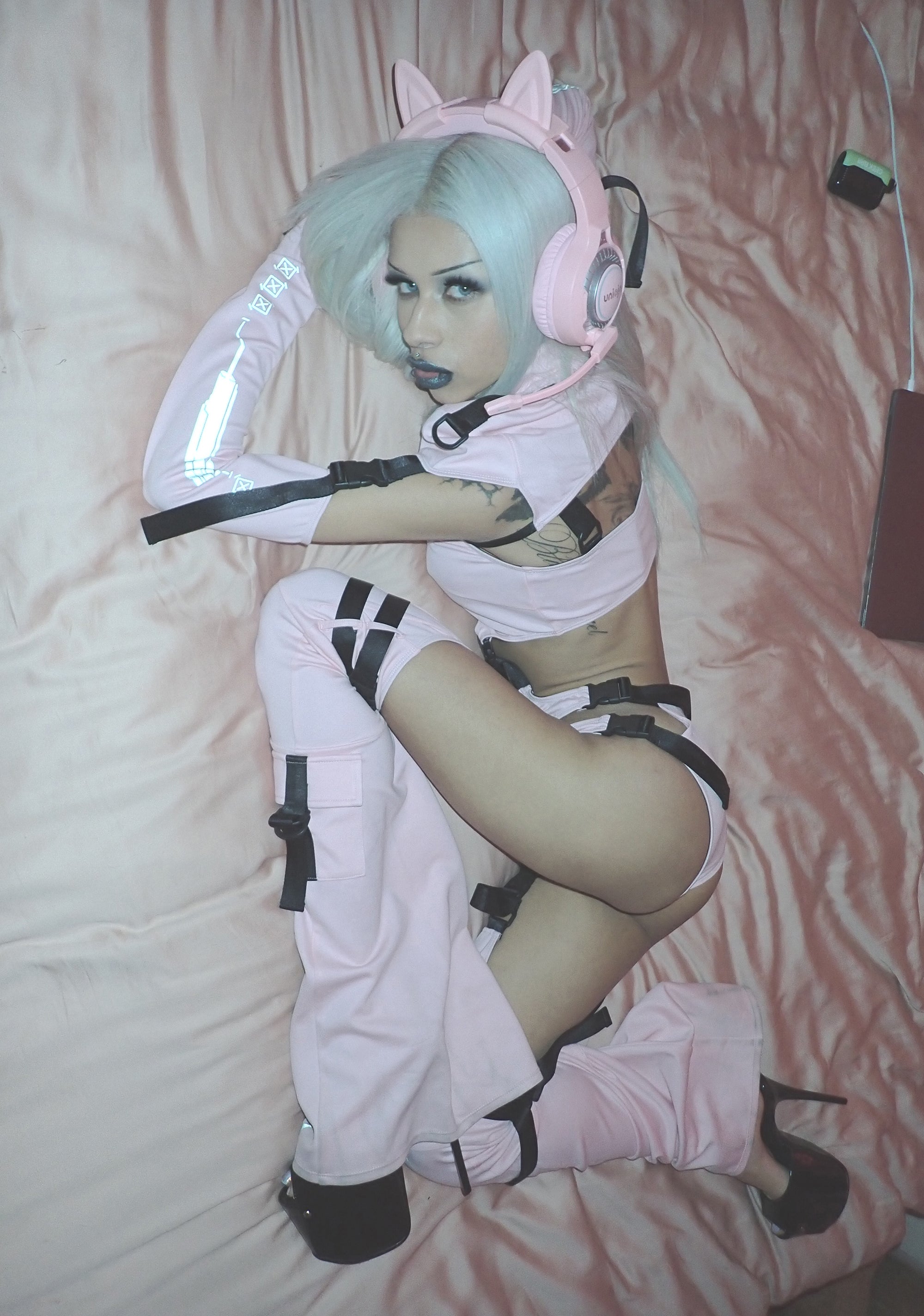 Digital Lands Bodysuit And Leg Warmers Set - Pink